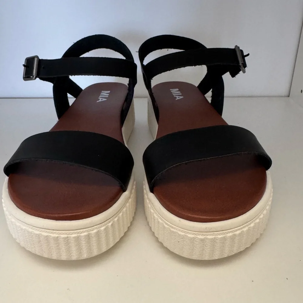 Mia Black leather strap sandals - Picture 2 of 4
